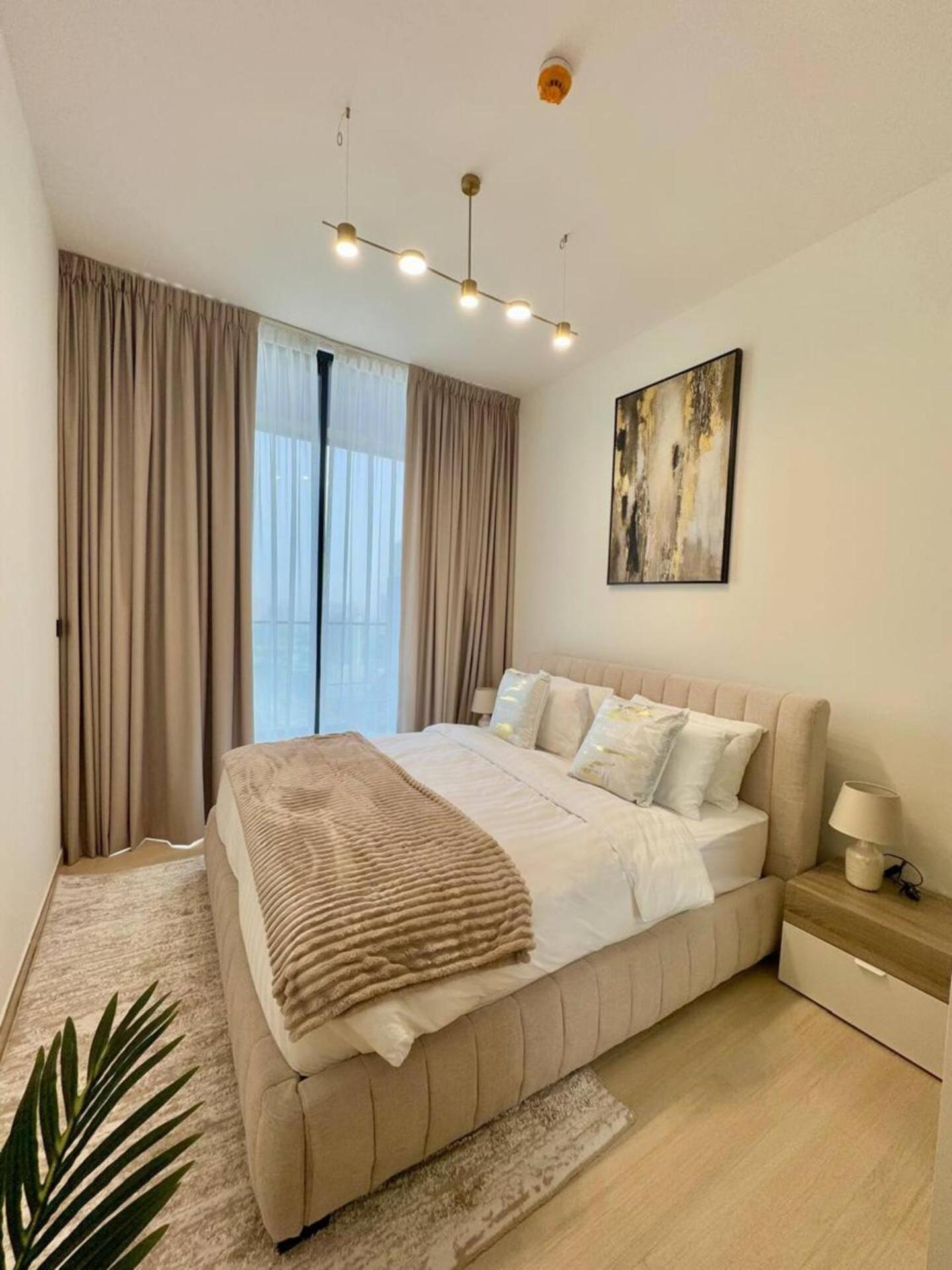 Exquisite Brand-new 1br With Spacious Balcony Apartment *